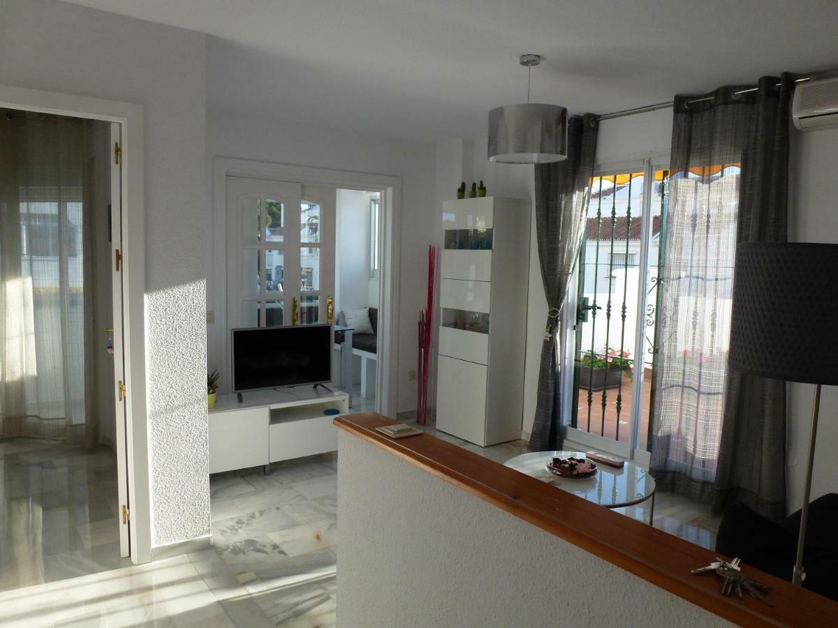 Apartamento En Torremolinos Con Piscina ภายนอก รูปภาพ
